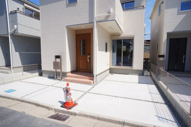 【駐車場】 | 八尾市小畑町2丁目　【2号棟/全4棟】 | 敷地にゆとりがあり、駐輪スペースも楽々確保できます♪