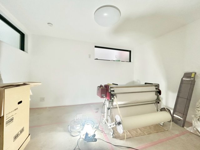 板橋区大和町　新築戸建　残1棟の洋室|2026.02.26撮影

現地ご見学希望・資料請求などお気軽にお問い合わせ下さい！
03-5990-5201