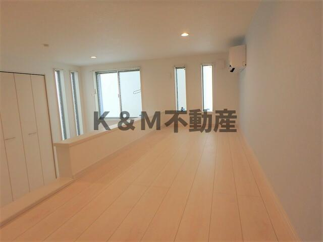 ＲＩＺＥＳＴ　ＦＯＮＴＡＩＮＥの居間・リビング| 