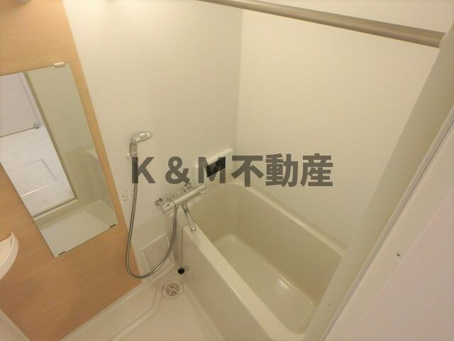 ＲＩＺＥＳＴ　ＦＯＮＴＡＩＮＥの浴室|浴室ＴＶ・浴室乾燥機付き 