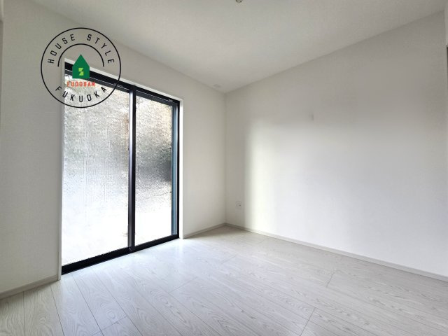 那珂川市片縄東1丁目第4-1棟（1号棟）の内観：施工例|主寝室には収納力に優れたクローゼットがありますので、お部屋もすっきり片付きます。