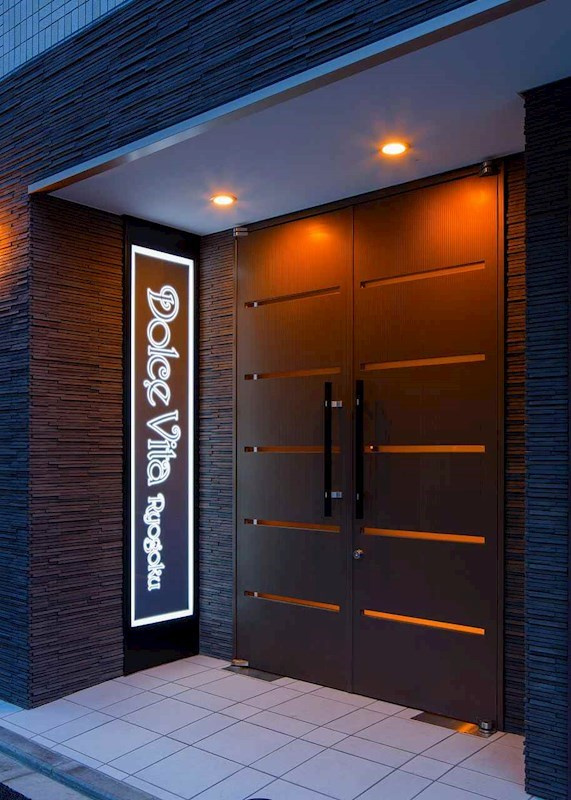 ドルチェヴィータ両国のその他