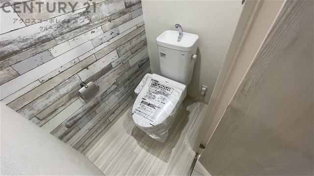 温水洗浄便座機能付き♪