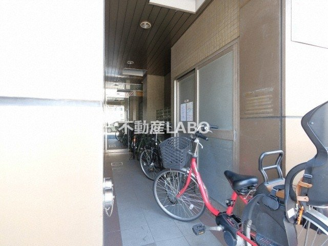 FRONT OF THE POLICE新光の設備