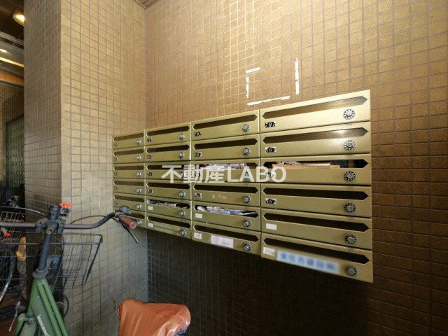 FRONT OF THE POLICE新光の設備