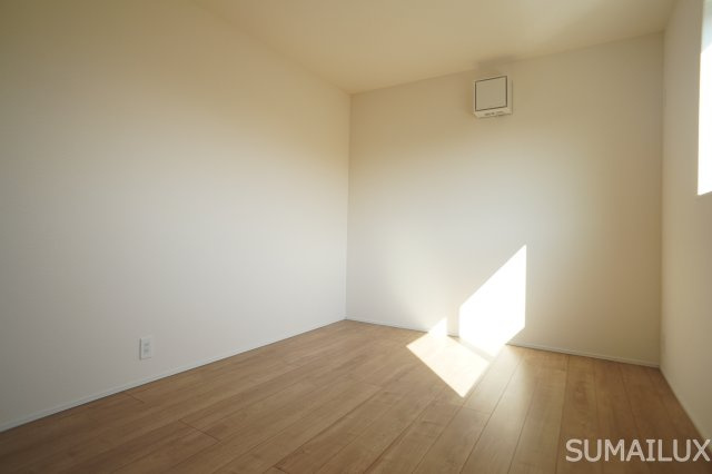 熊本市中央区出水６丁目の一戸建ての洋室