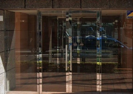 アベニュー白河のエントランス