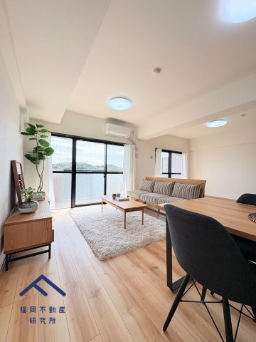 アーサー宗像アクシスの居間・リビング