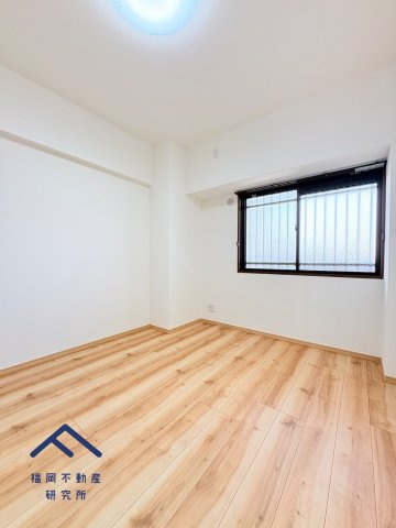 アーサー宗像アクシスの洋室