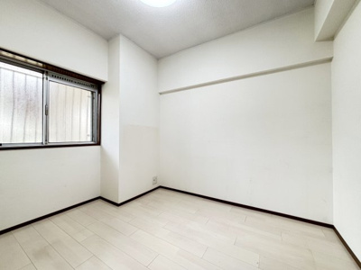 【寝室】 | シーアイマンション甲陽園 | ６帖の洋室