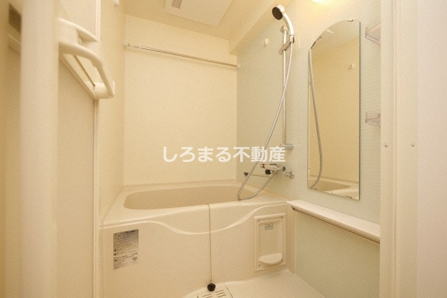 Dimora靭公園の浴室