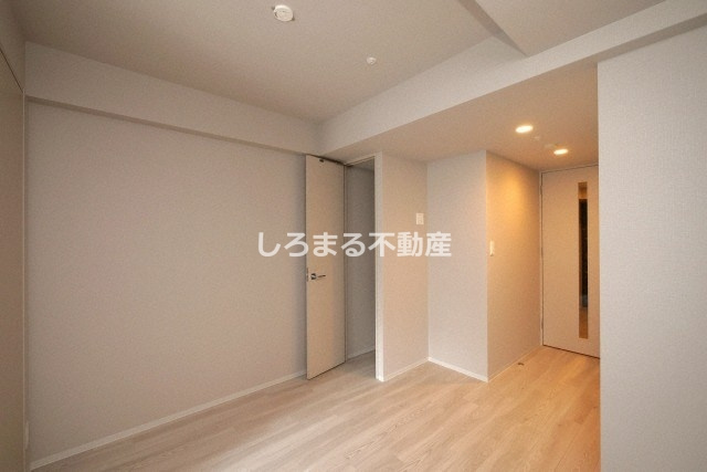 Dimora靭公園の居間・リビング