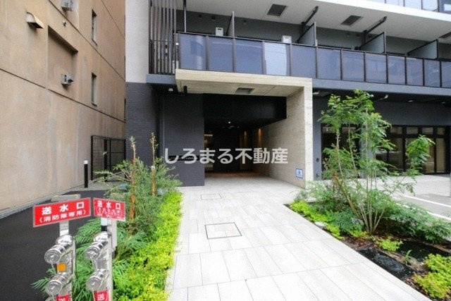 Dimora靭公園のエントランス