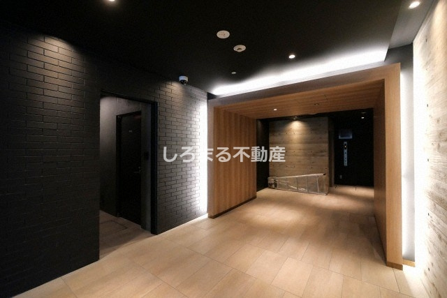 Dimora靭公園のロビー