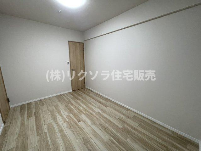 香里ヶ丘七丁目アーバンライフの洋室|洋室6.0帖
■物件内覧・資金計画相談・住宅ローン相談、リフォーム相談、お問合せ受付中■
※当日・翌日のご内覧、ご相談はお電話でのお問合せがスムーズです！