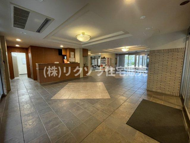 香里ヶ丘七丁目アーバンライフのエントランス|内部
■物件内覧・資金計画相談・住宅ローン相談、リフォーム相談、お問合せ受付中■
※当日・翌日のご内覧、ご相談はお電話でのお問合せがスムーズです！