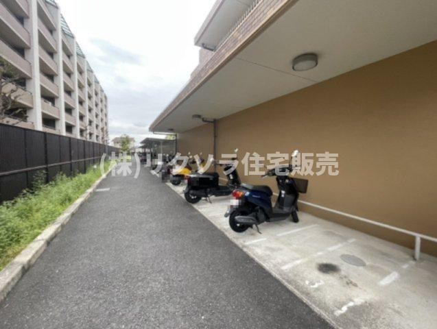 香里ヶ丘七丁目アーバンライフの駐輪場|■物件内覧・資金計画相談・住宅ローン相談、リフォーム相談、お問合せ受付中■
※当日・翌日のご内覧、ご相談はお電話でのお問合せがスムーズです！