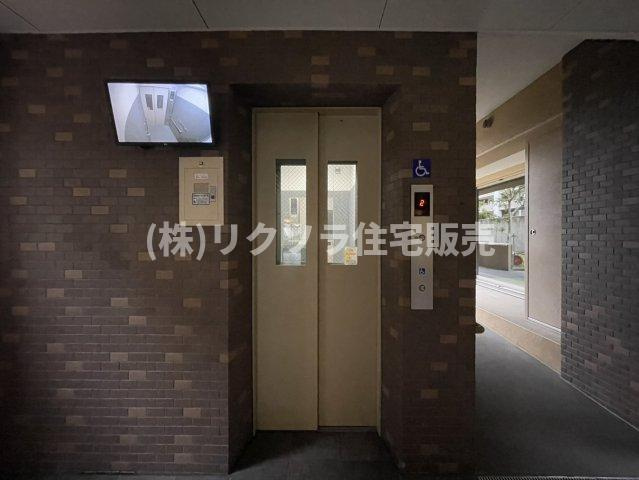 香里ヶ丘七丁目アーバンライフのその他共用部分|エレベーター1基　防犯カメラ有
■物件内覧・資金計画相談・住宅ローン相談、リフォーム相談、お問合せ受付中■
※当日・翌日のご内覧、ご相談はお電話でのお問合せがスムーズです！