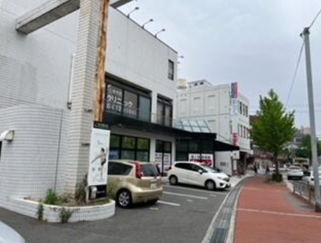 トーエイビルの駐車場