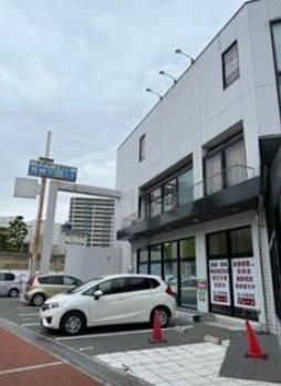 トーエイビルの駐車場