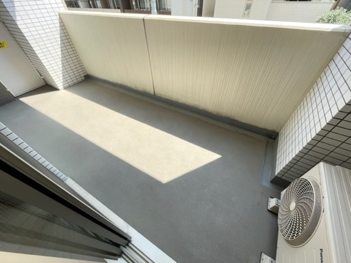 カスタリア押上のバルコニー