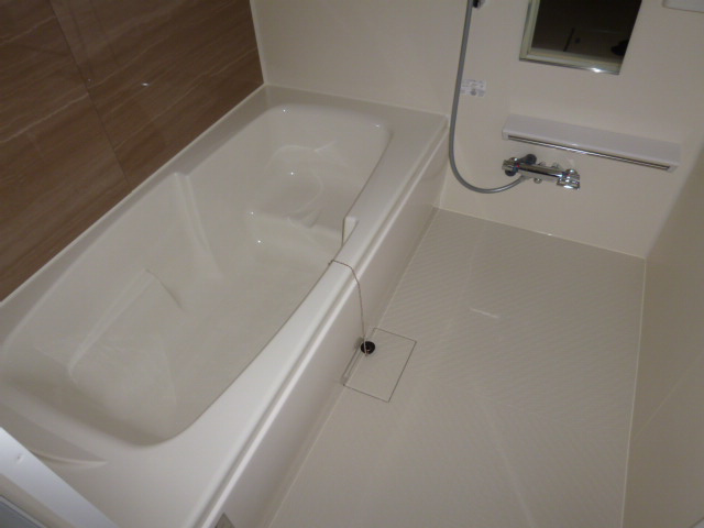 エヌ．プレストⅢの浴室