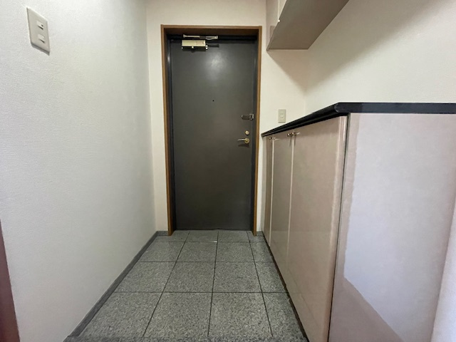 アルファステイツ清心の玄関