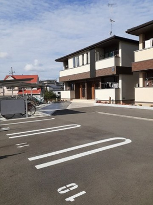 【駐車場】 | カンファーツリーＣ