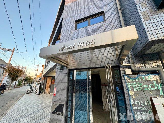 岩井ビルのロビー
