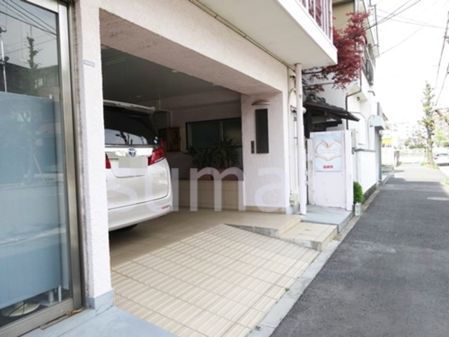 シャンボール大和郷の外観|駐車場です☆