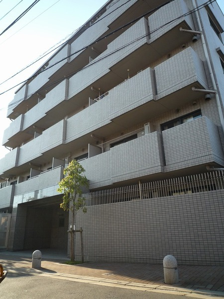 ルーブル新宿西落合伍番館の外観