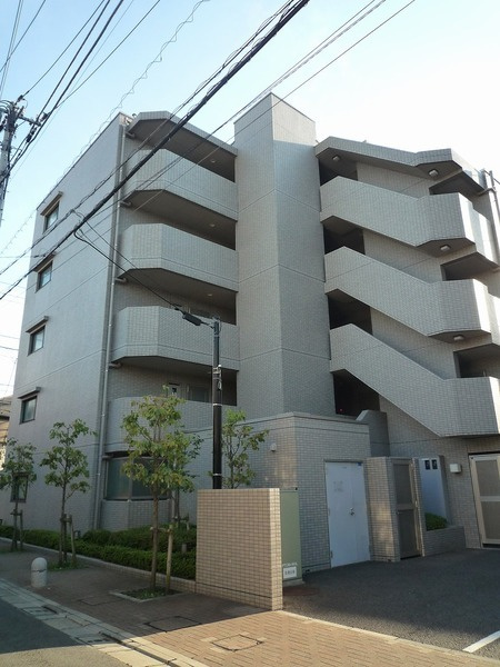 ルーブル新宿西落合伍番館の外観