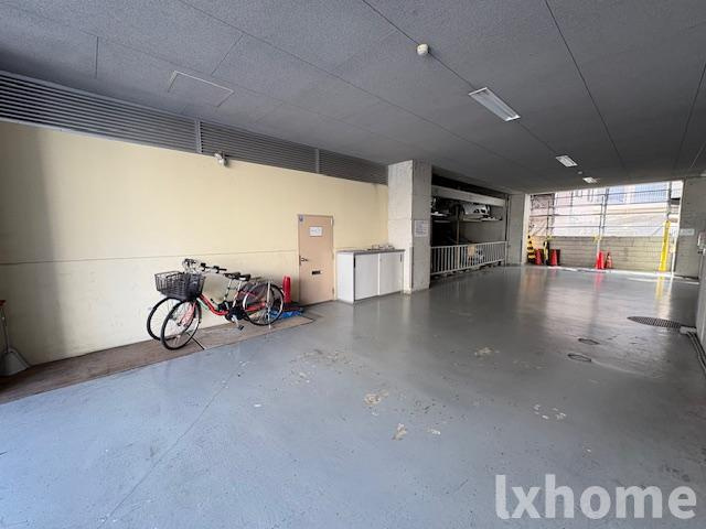 ラ・フレールの駐車場