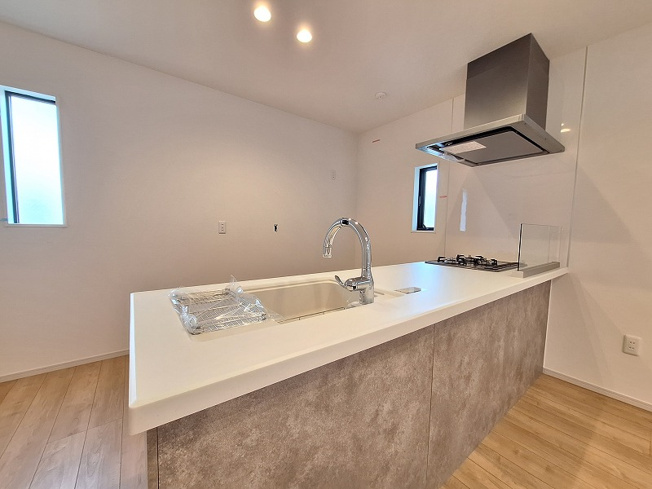 【前面道路含む現地写真】 | 練馬区土支田2丁目　新築一戸建住宅　全1棟　（成増店） | この地でゆったりと始まる新生活
