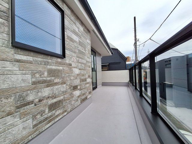 【バルコニー】 | 練馬区土支田2丁目　新築一戸建住宅　全1棟　（成増店） | 快適にお洗濯ができそう☆