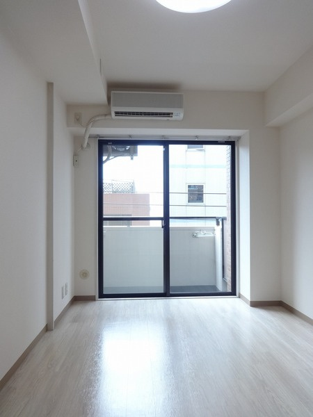 ライオンズマンション大山幸町の居間・リビング|こちらの居間で趣味の時間をお楽しみください