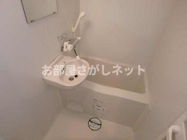スカイコート新宿弐番館【おとり物件なし】#学生・社会人にオススメ！初期費用分割払いOK！の浴室
