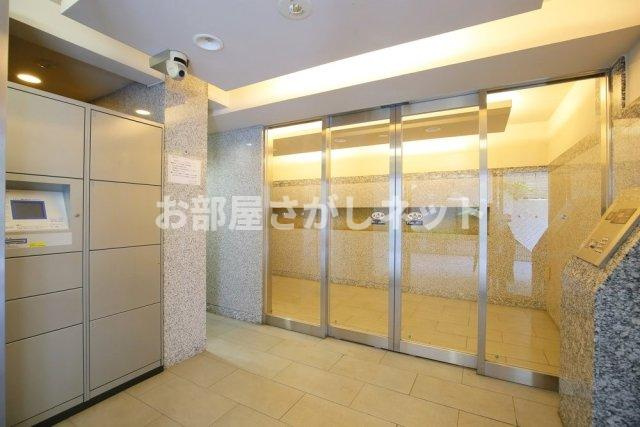 スカイコート新宿弐番館【おとり物件なし】#学生・社会人にオススメ！初期費用分割払いOK！のエントランス