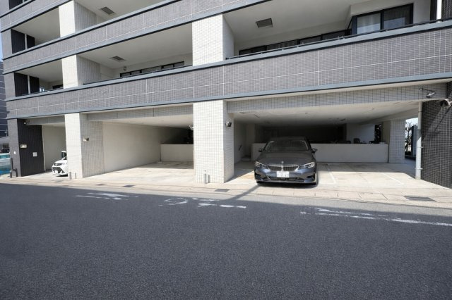 サンクレーア富士見台の駐車場