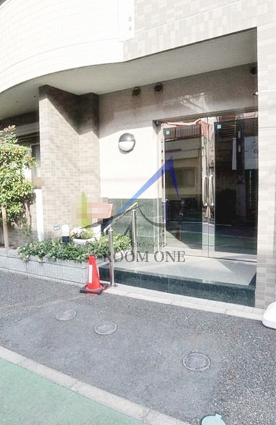 アヴニールのエントランス|エントランスです。