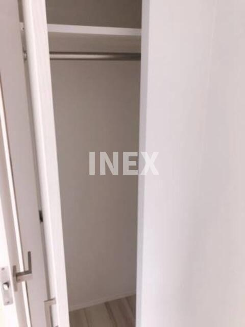 横浜市南区新川町５丁目の賃貸マンションの収納