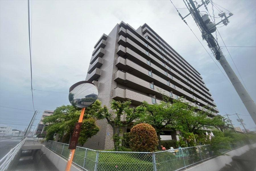 岡山市南区福富中１丁目の中古マンション