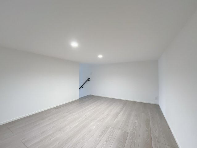【中古戸建】太田市藪塚町のその他|■シアタールーム｜ご家族との団らんに…おひとり時間の楽しみに…どんな形にも姿を変えられ、レイアウトを考えるのが楽しい秘密基地のような空間です♪