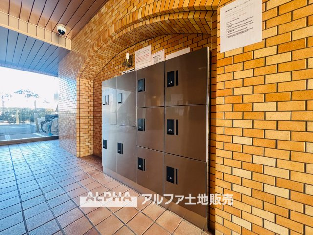 ダイアパレス河辺の設備|【Delivery Box】
◆宅配ボックス◆通販を利用するのがスタンダードな昨今、戸建にも必要な装備のひとつとなりました。