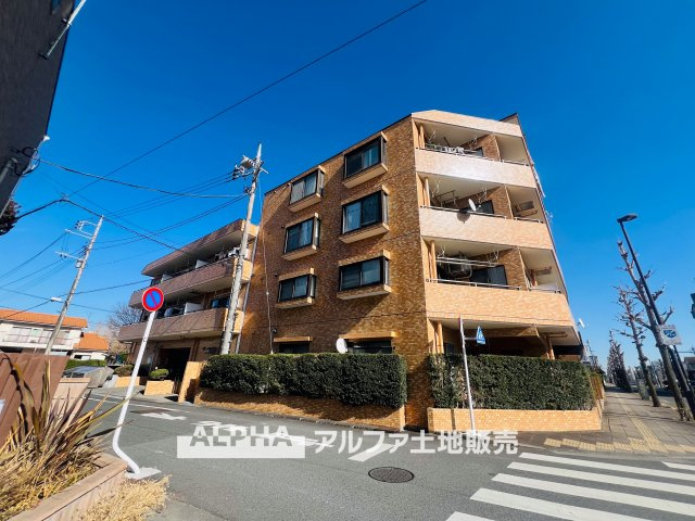 ダイアパレス河辺の外観|【Soft Horizon】
◆空とつながる暮らし◆
広がる景色が、心の視界までひらいてくれる。過ごすほどに、毎日の一瞬一瞬が大切に感じられる住まい。