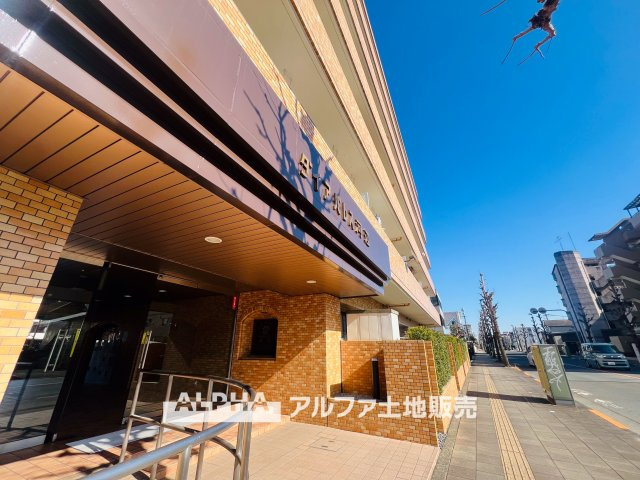 ダイアパレス河辺の外観