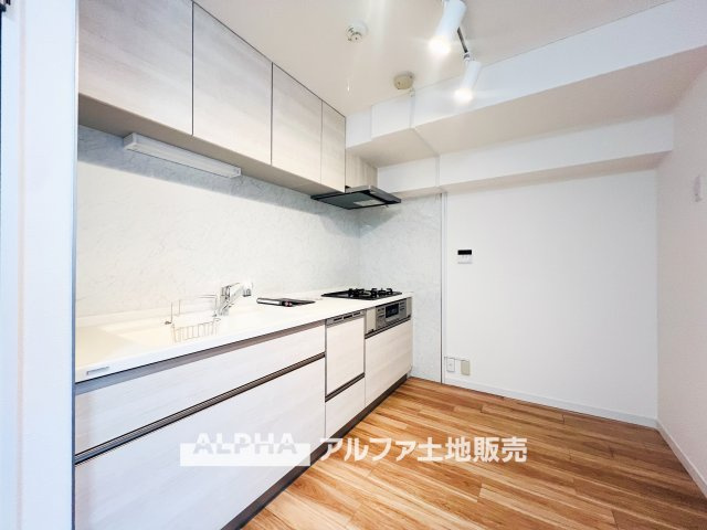 ダイアパレス河辺のキッチン|【Life without end】
◆心地よさを求めて◆終わりのない暮らしづくりはキッチンから始まる。食事は暮らしの中でとても重要。お洒落なキッチンを使用すれば空間の居心地良さが変わる。