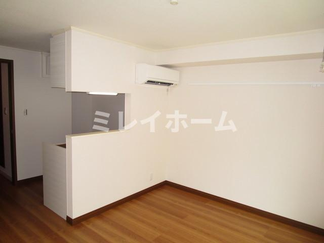 リベルテ池田山の居間・リビング