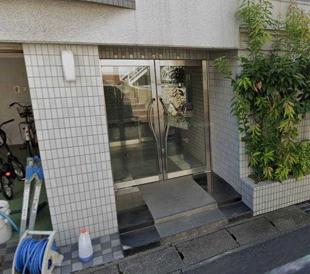 ロンベルク１８のエントランス