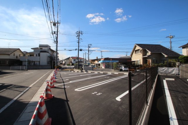 ソフィヤ　コンフォールの駐車場